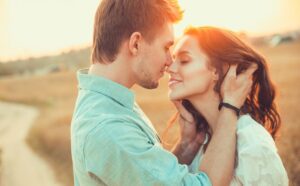 Descopera modalitatile prin care poti saruta mai bine